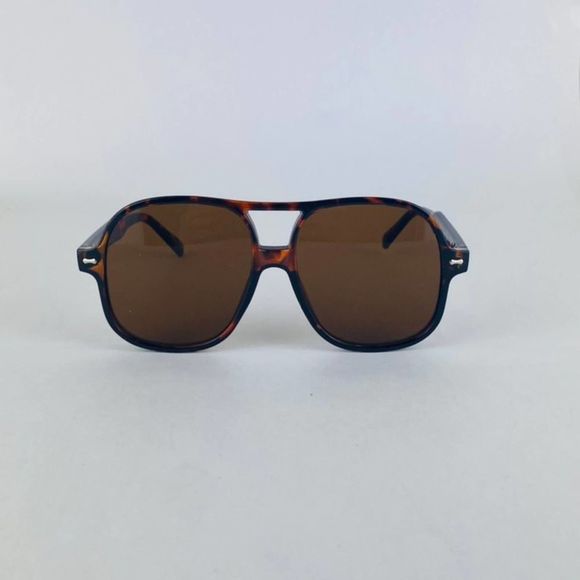 Brown lens cheetah tortoise frame sunglasses - Picture 1 of 4
